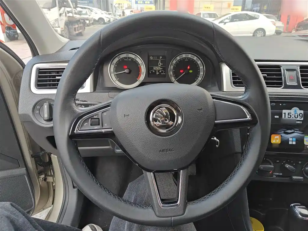 Škoda Rapid 2019 1.5L Automatic Comfort China V фото 11