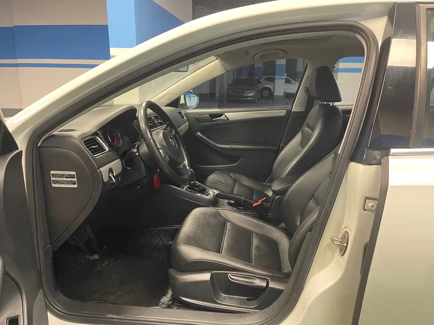 Volkswagen Sagitar 2014 1.4TSI Automatic Luxury фото 12