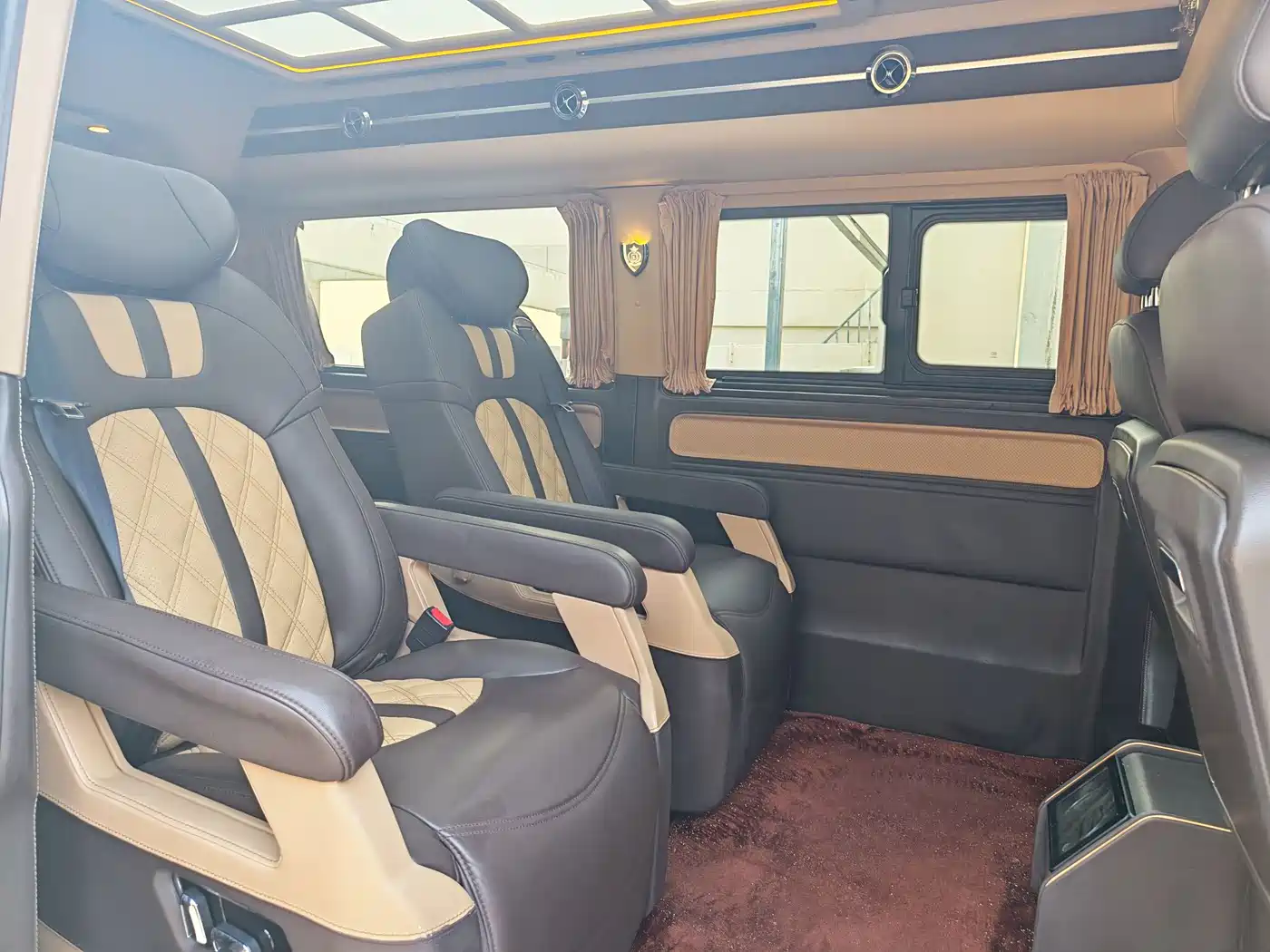 Volkswagen Caravelle 2019 2.0TSI 4WD Luxury 7-seater фото 10