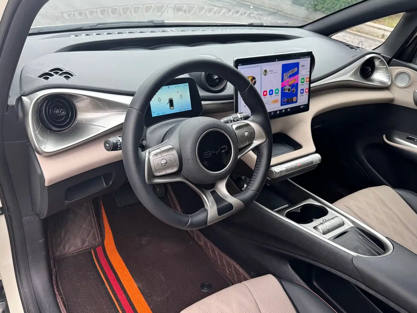 BYD Dolphin 2024 Glory Edition 420km Fashion Edition фото 6