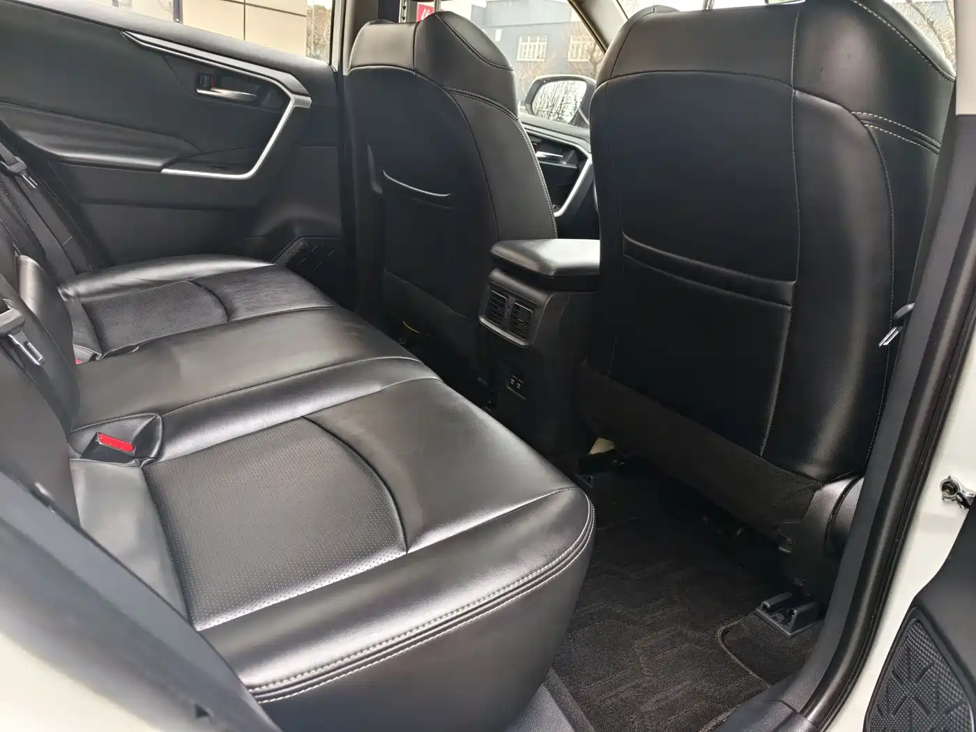 Toyota RAV4 Rongfang 2020 2.0L CVT 2WD Trend Edition фото 13