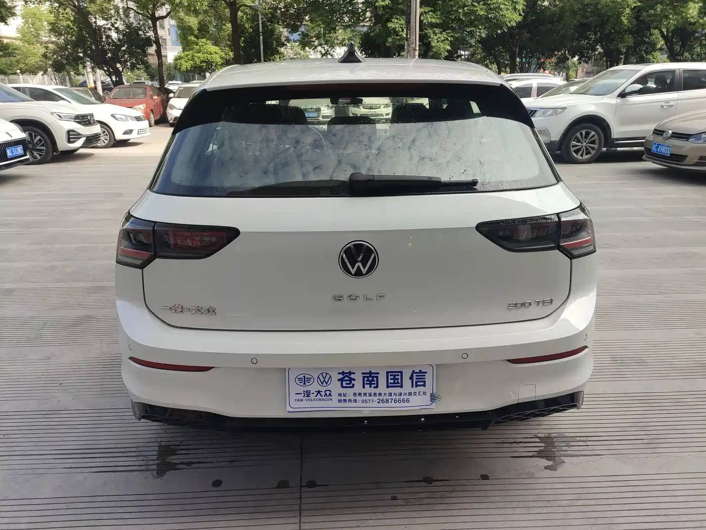 Volkswagen Golf 2025 Facelift 300TSI R-Line фото 9
