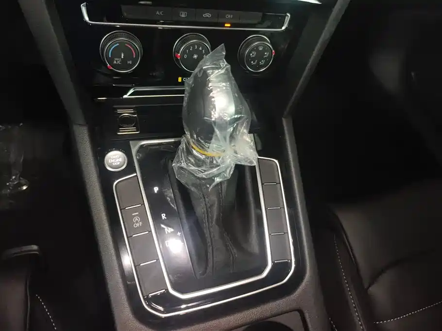 Volkswagen Magotan 2025 Popular Edition 280TSI DSG Comfort фото 16