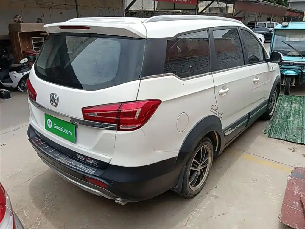 BAIC Weiwang BAW Weiwang M60 2019 2017 1.5T CVT King Edition