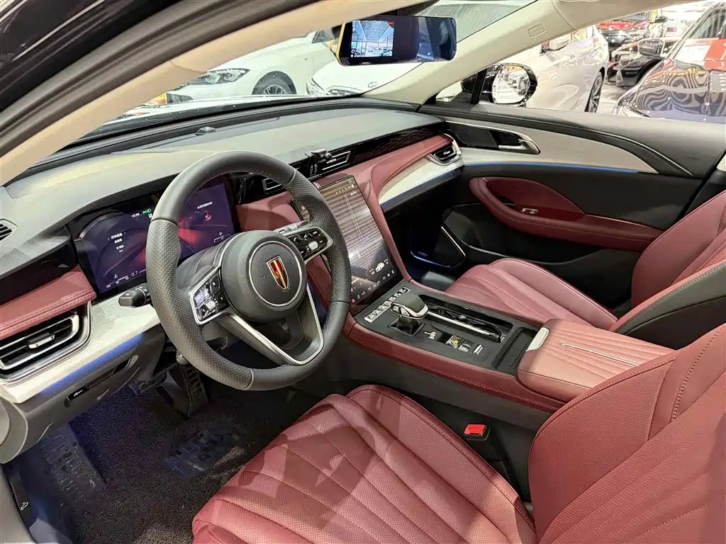 Hongqi H5 2025 2.0T Automatic Flag Celebration 500,000 Units Anniversary Edition фото 5