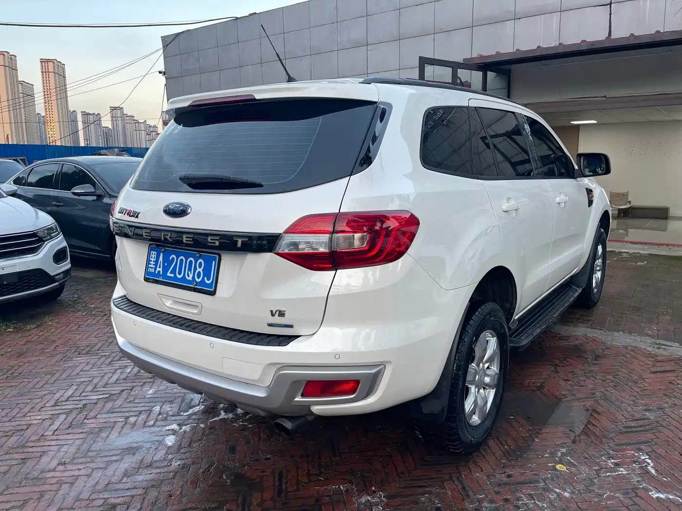 Ford Everest 2017 2016 2.0T Gasoline Automatic 4WD Luxury Edition