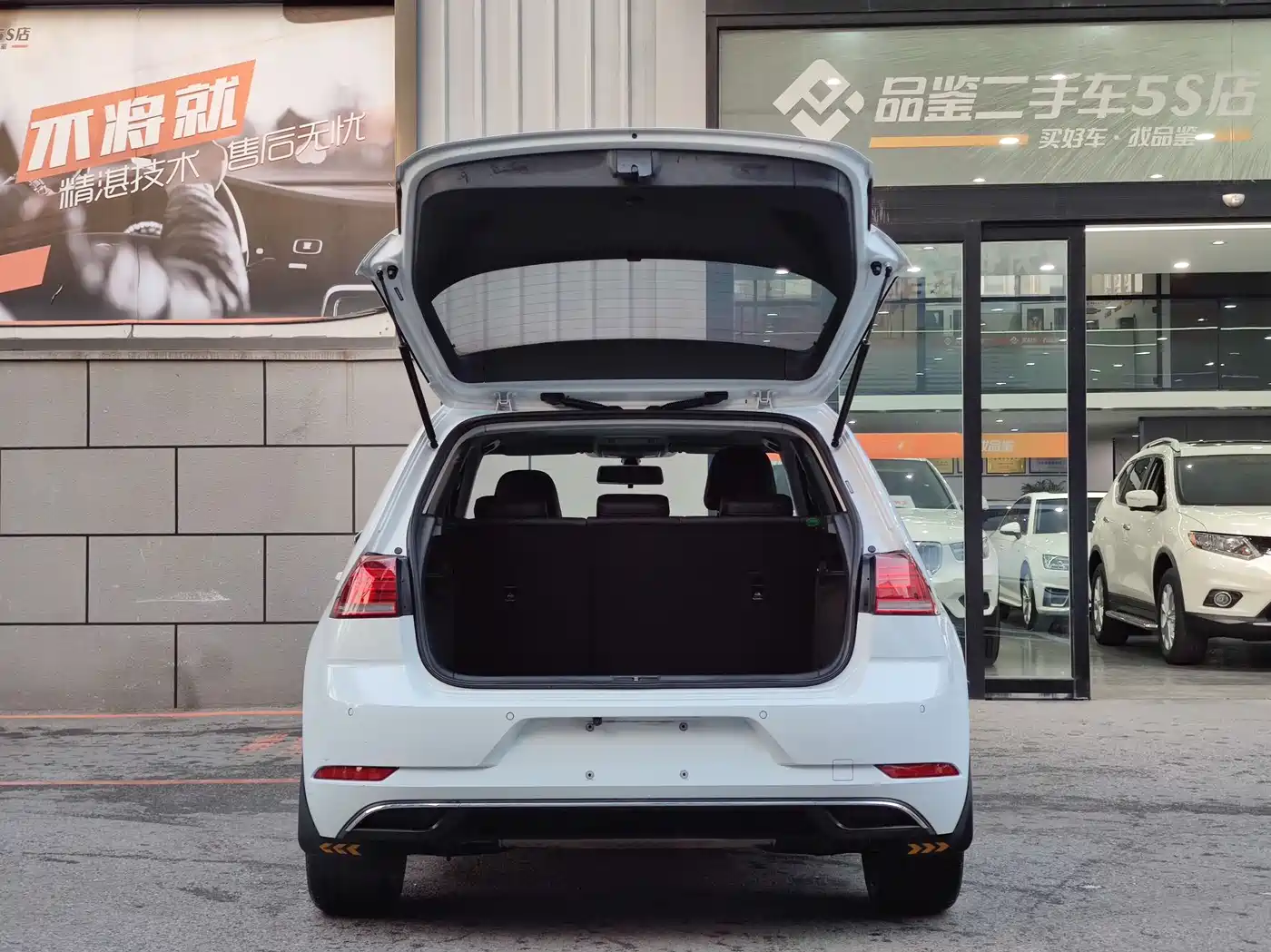 Volkswagen Golf 2020 Beloved Edition 280TSI DSG Comfort фото 6