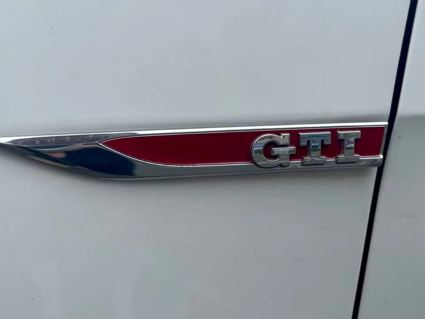 Фото 3 - Volkswagen Golf GTI