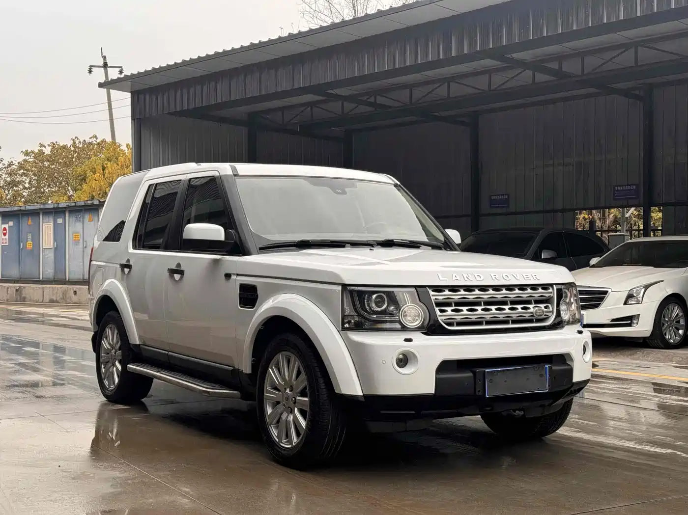 Land Rover Discovery 2013 5.0 V8 SE фото 3