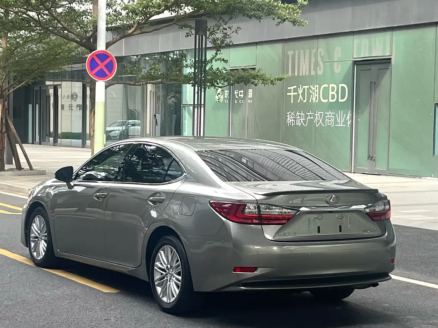Lexus ES 2015 200 Elite Edition фото 4