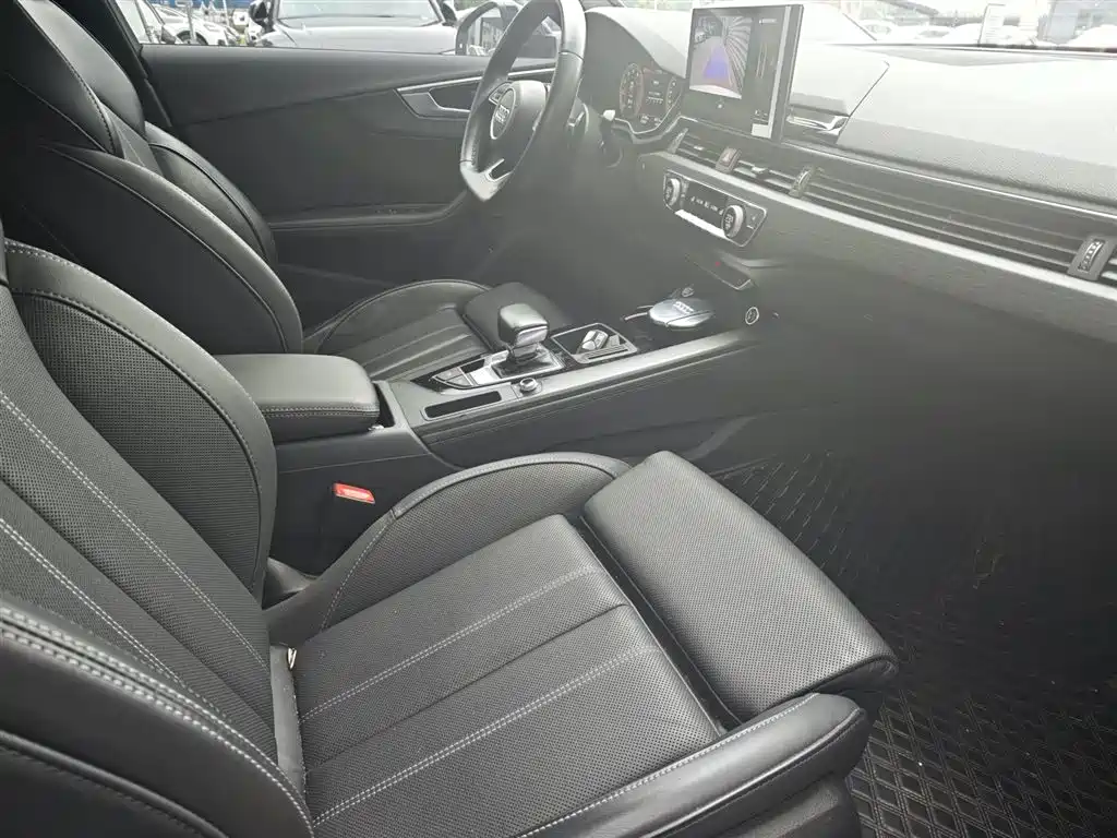 Audi A4L 2023 40 TFSI Luxury Sport фото 6