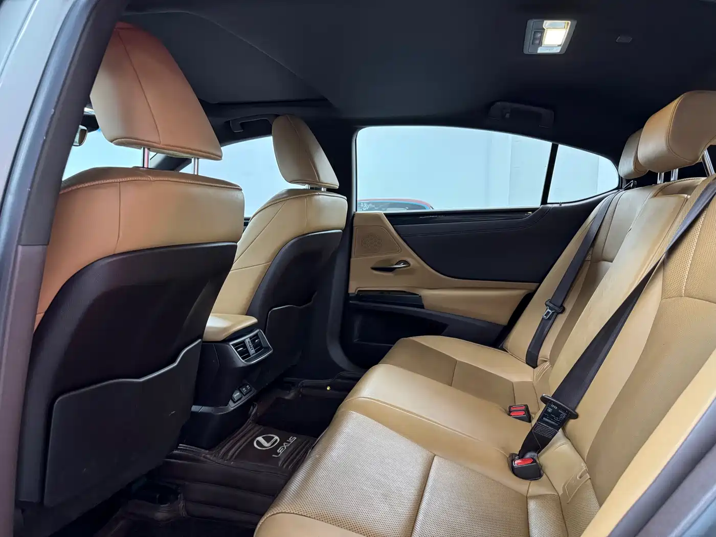 Lexus ES 2018 200 Excellence Edition China V фото 8