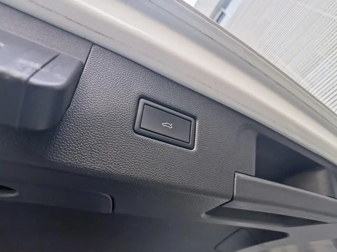 Volkswagen Tayron 2022 330TSI 2WD Luxury Smart Connect Plus фото 27