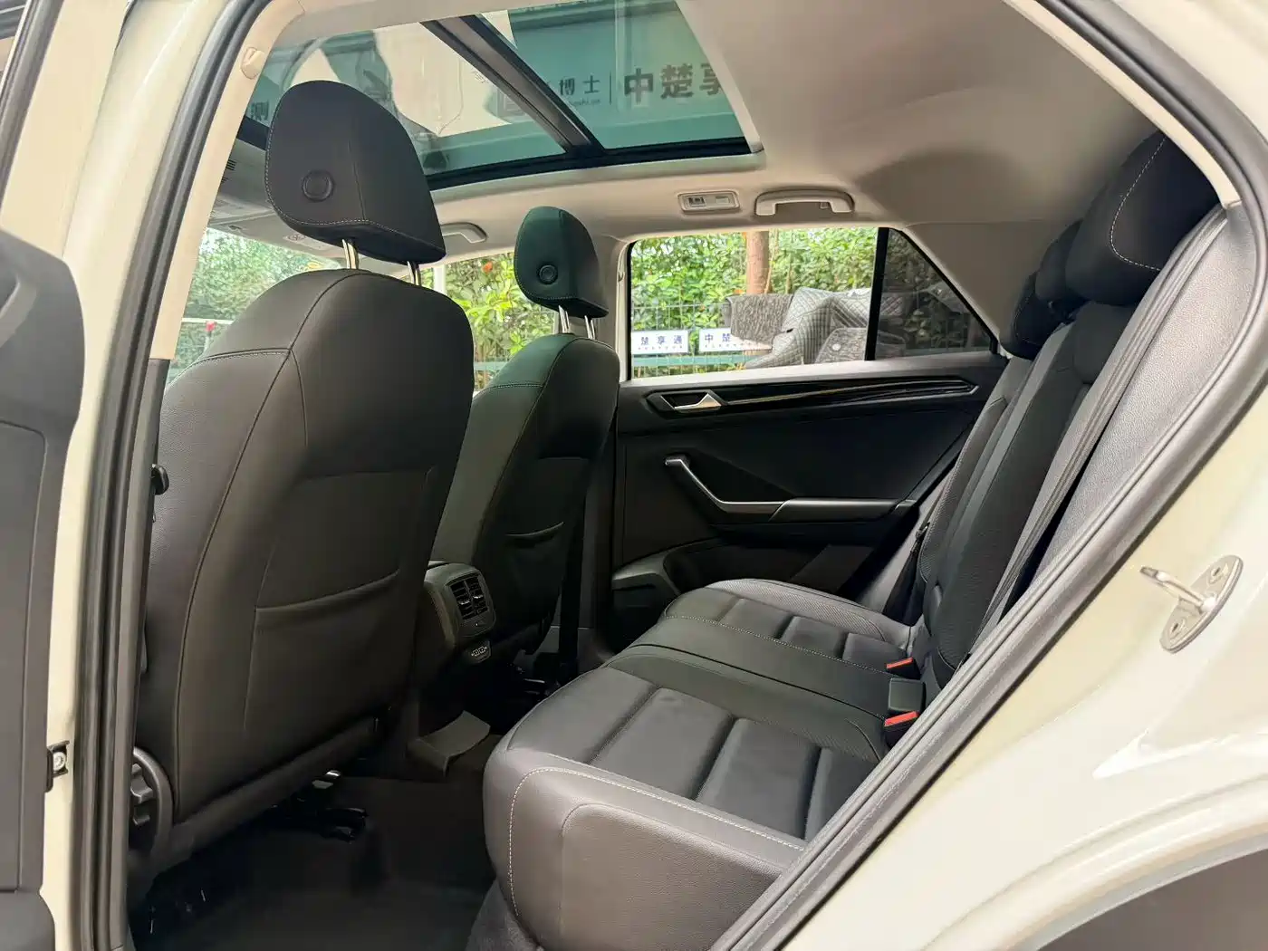 Volkswagen T-ROC 2020 280TSI DSG 2WD Comfort фото 8