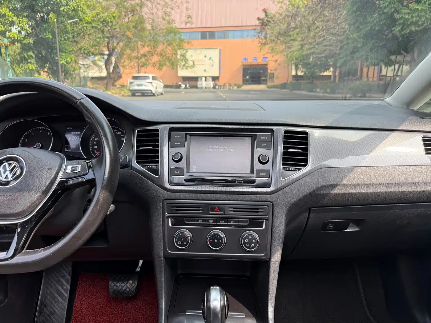 Volkswagen Golf Sportsvan 2018 230TSI Automatic Progressive фото 13