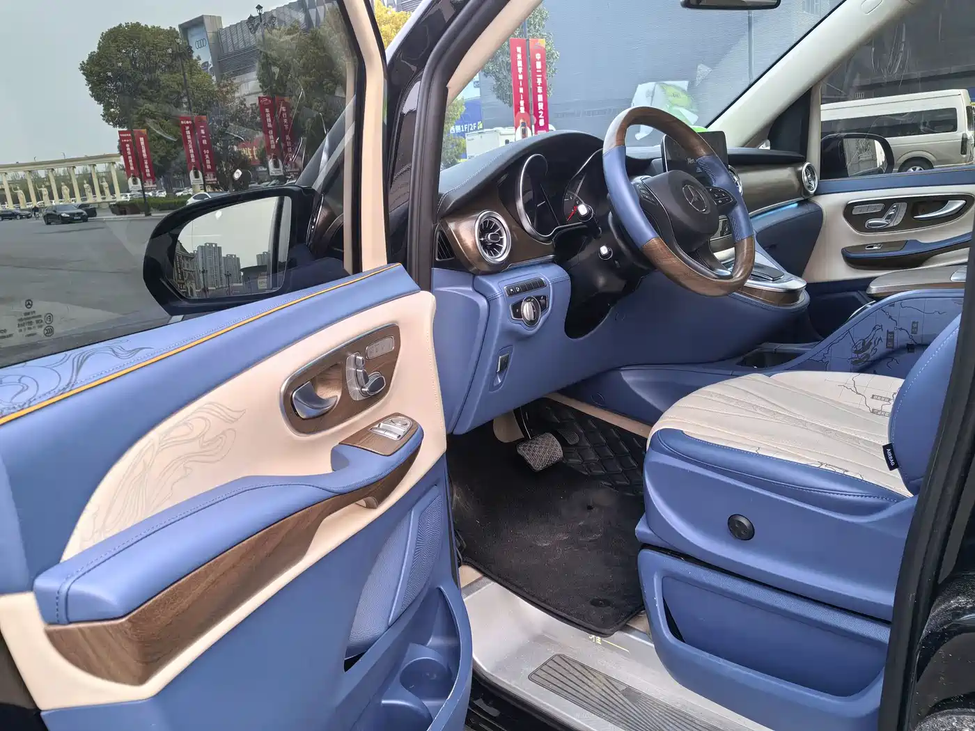 MERCEDES-BENZ V CLASS