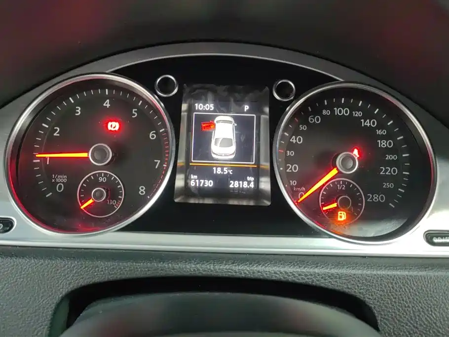 Volkswagen FAW-Volkswagen CC 2016 Model 2.0TSI Luxury фото 14