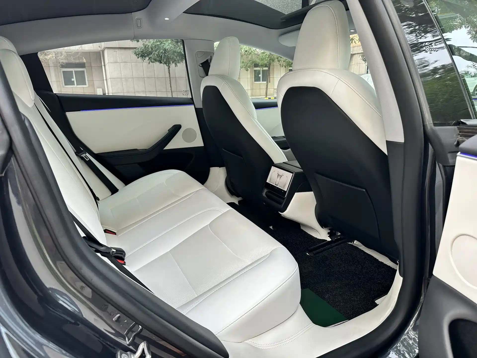 Фото 7 - Tesla Model 3