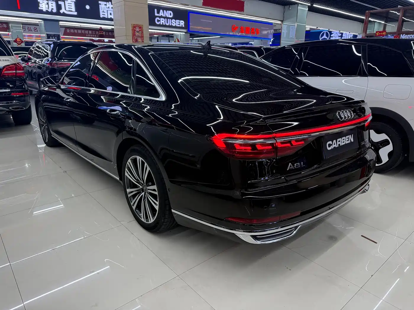 AUDI A8