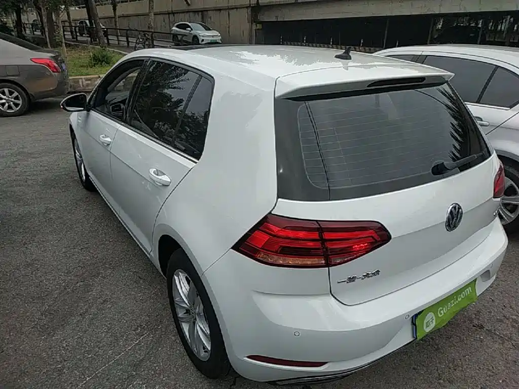 Volkswagen Golf 2019 1.6L Auto Comfort (China V) фото 5