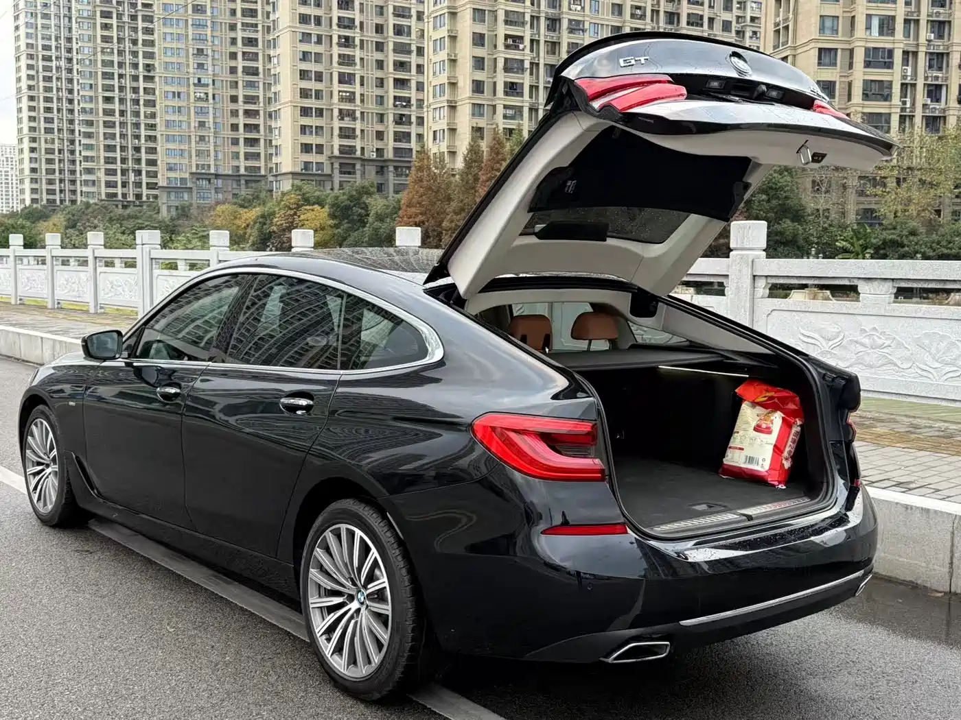 BMW 6 Series GT 2018 630i M Sport Package фото 5