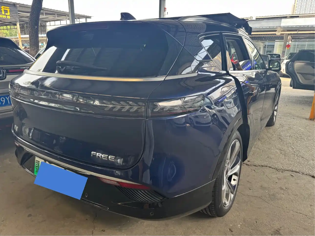 Voyah Free 2021 2021 AWD Standard Range Extender Exclusive Luxury Package