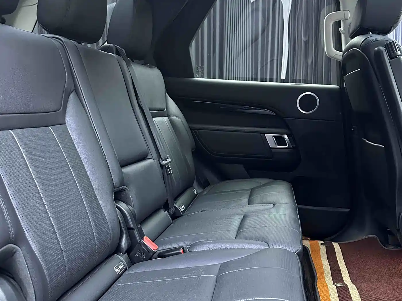 Land Rover Discovery 2017 3.0 SC V6 SE фото 11