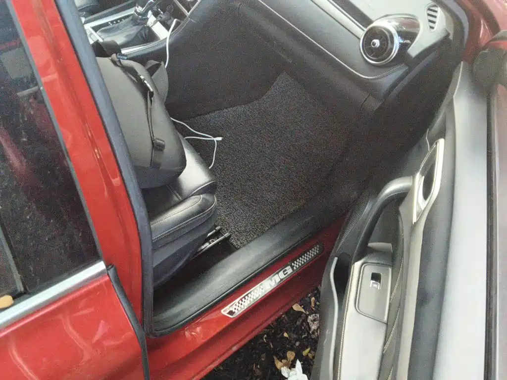 MG MG6 2018 2017 20T Automatic Luxury Smart Connect Version (China V)