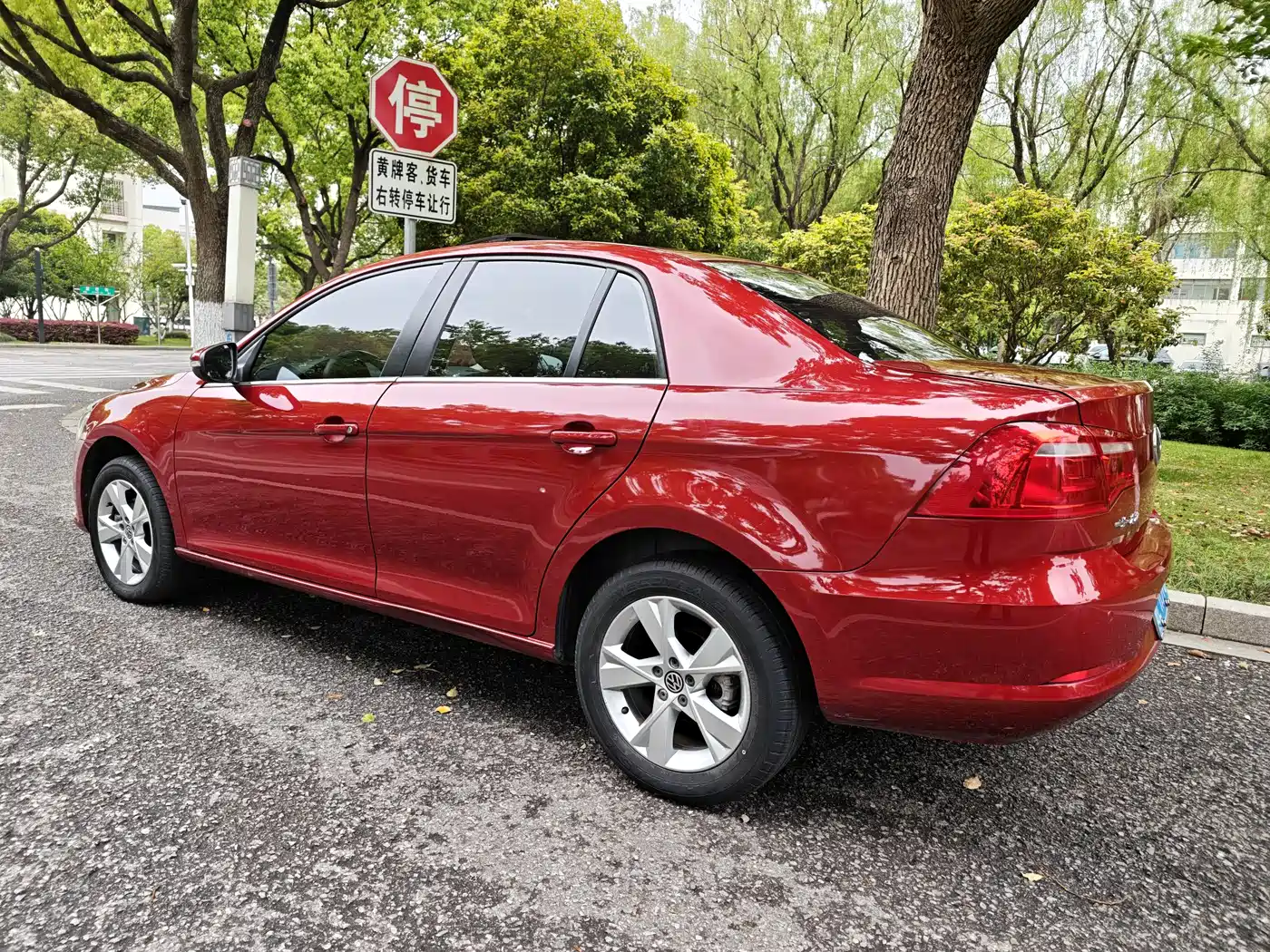 Volkswagen Bora 2014 1.6L Automatic Comfort Edition фото 6