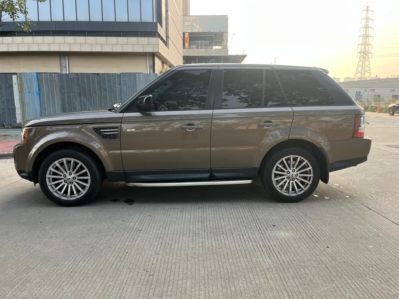 Land Rover Range Rover Sport 2010 3.0 TDV6 HSE Diesel фото 4