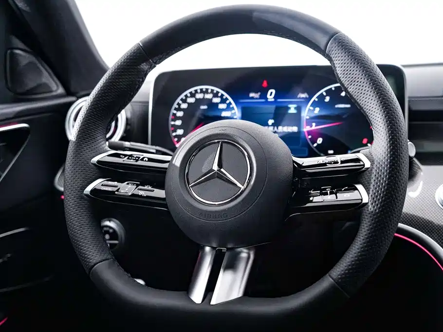 Фото 15 - Mercedes-Benz C-Class