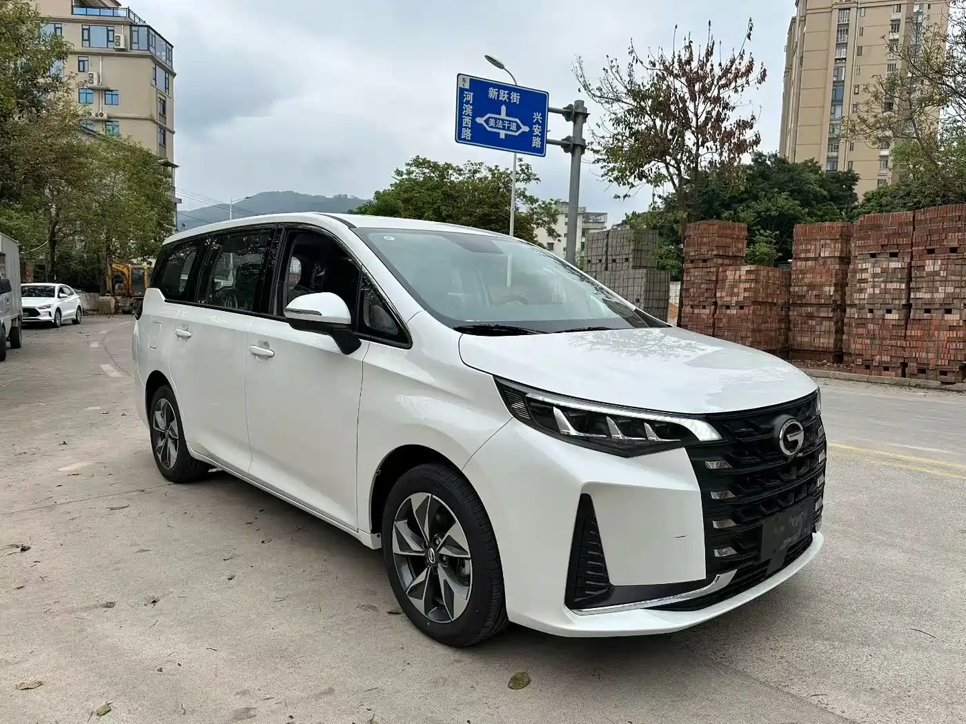 GAC TRUMPCHI TRUMPCHI M6