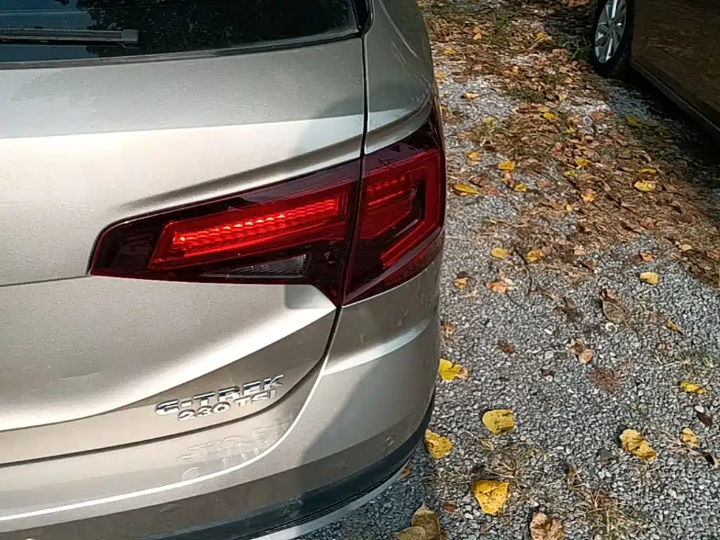 Volkswagen C-TREK 2018 2018 230TSI DSG Comfort