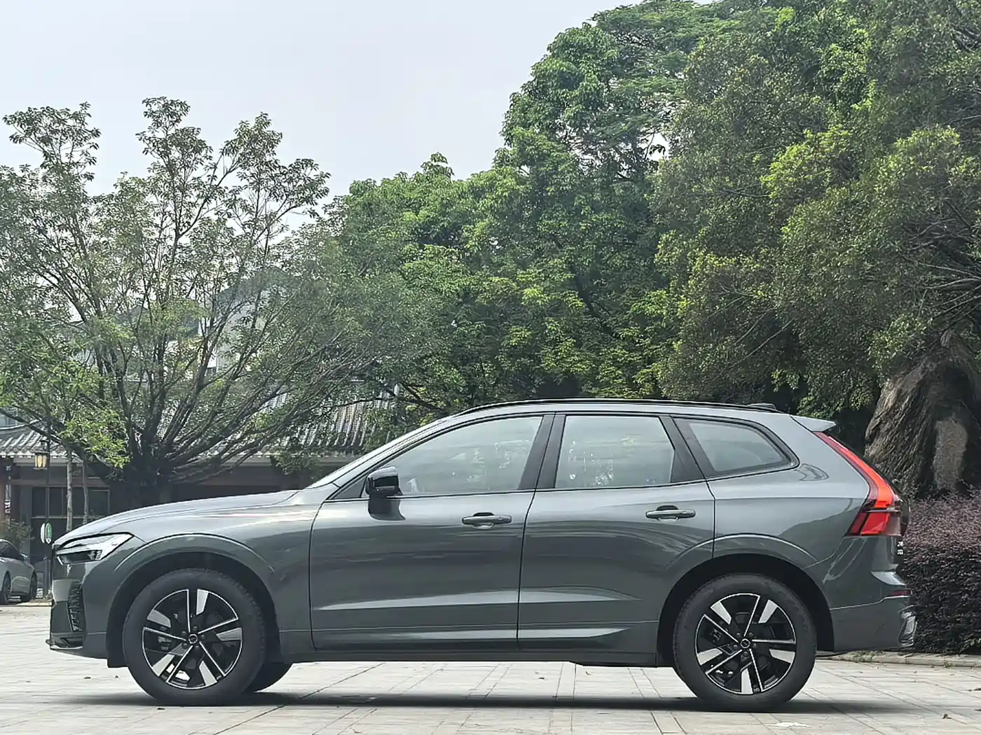 Фото 8 - Volvo XC60