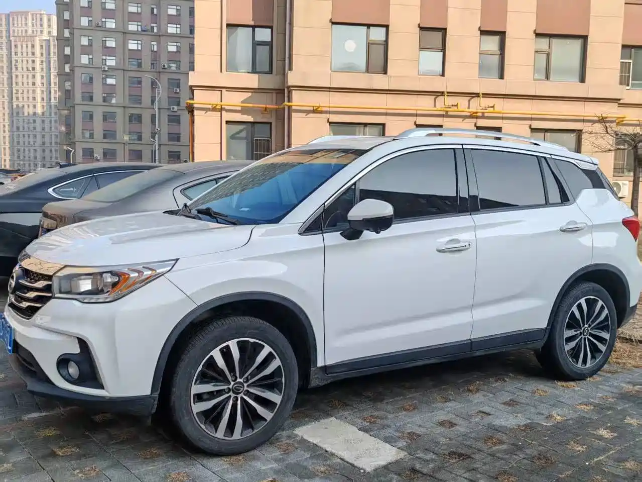 GAC Trumpchi Trumpchi GS4 2017 235T Automatic 2WD Luxury Smart Connected Edition