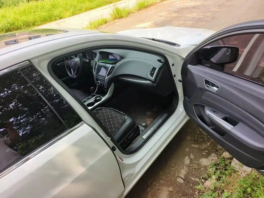 Photo 23 - Acura TLX-L
