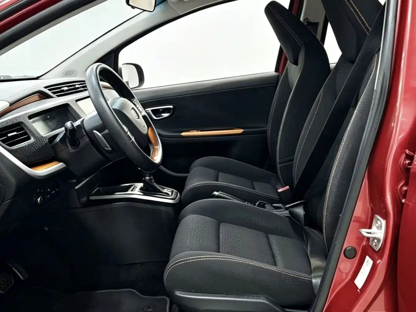 Geely Yuanjing X1 2018 2017 1.3L Auto Fun Edition