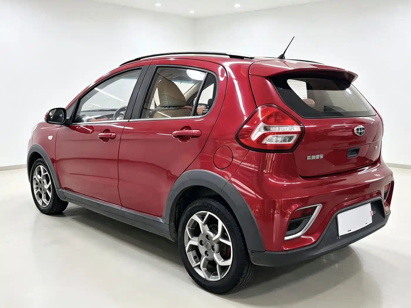 Geely Yuanjing X1 2018 2017 1.3L Auto Fun Edition