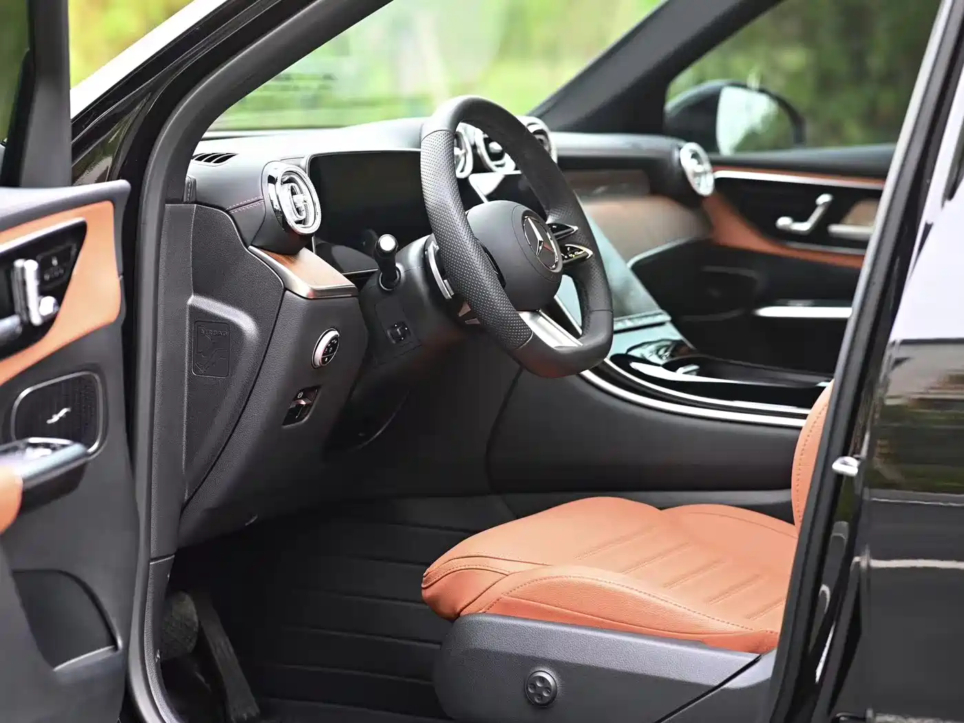 Mercedes-Benz GLC 2025 GLC 300 L 4MATIC Dynamic 5-seater фото 4