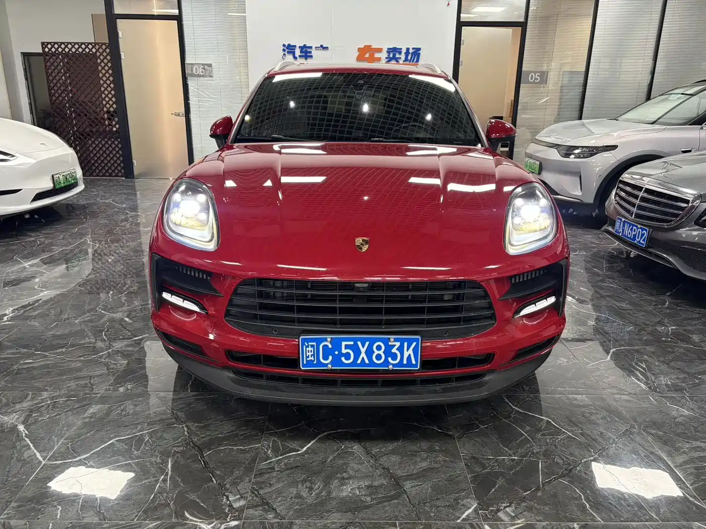 Фото 2 - Porsche Macan