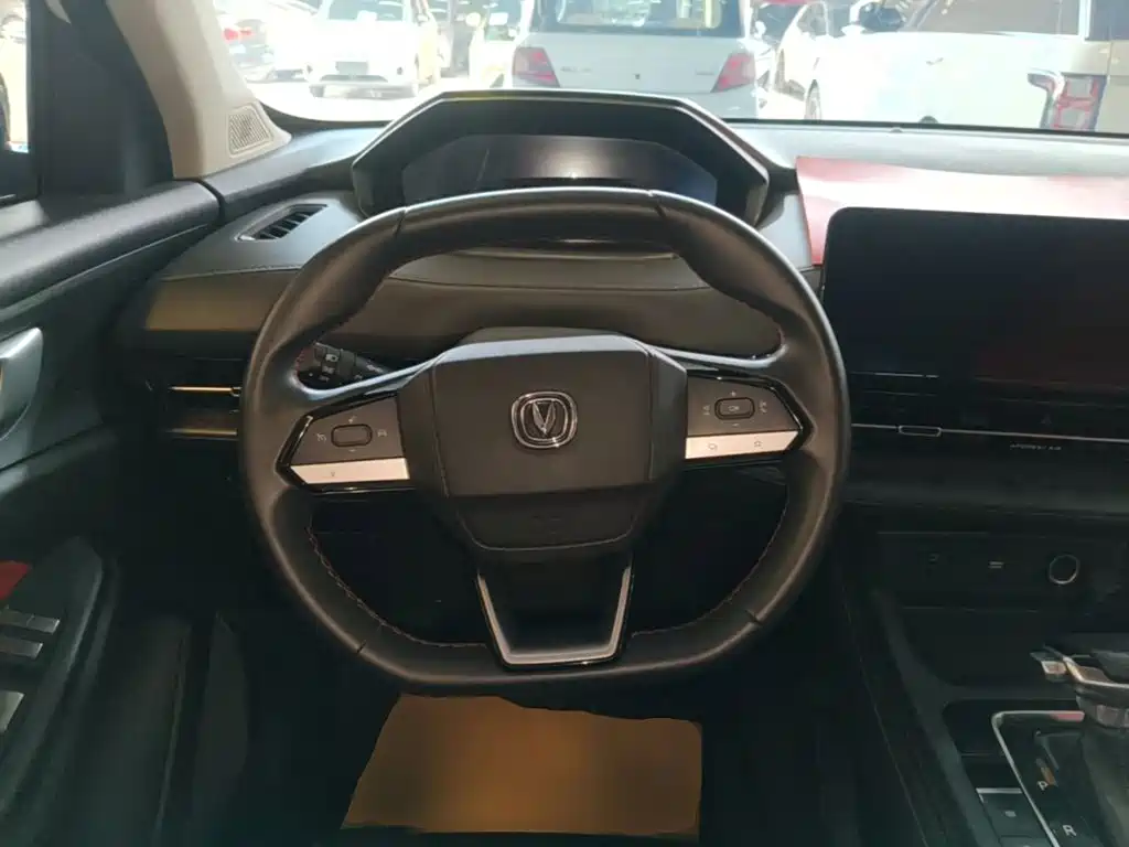 Фото 11 - Changan CS55 PLUS