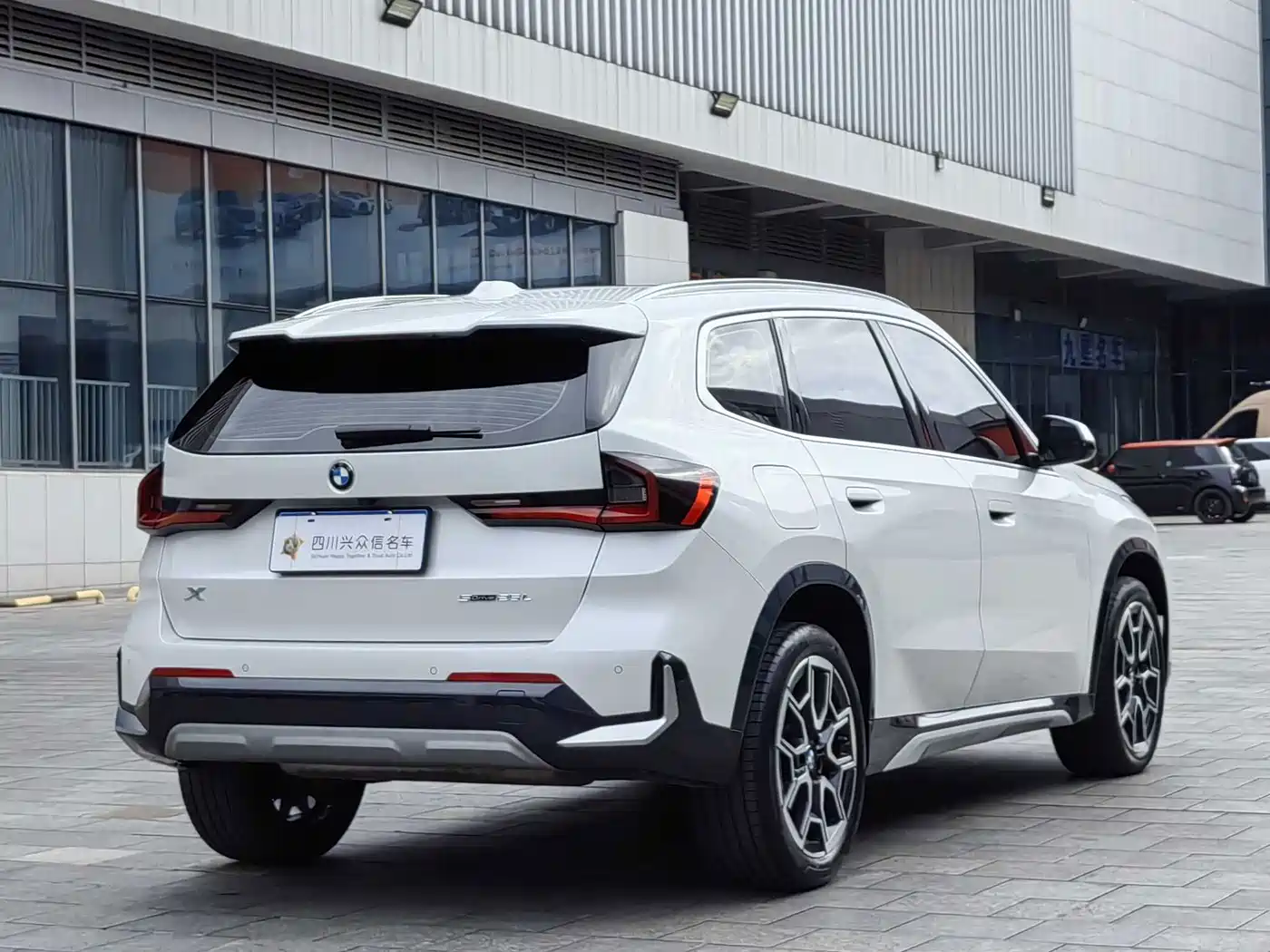 BMW X1 2024 2023 sDrive25Li X Design Package