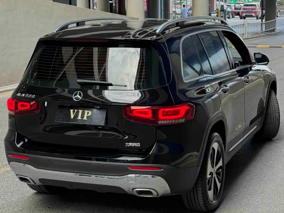 Фото 4 - Mercedes-Benz GLB