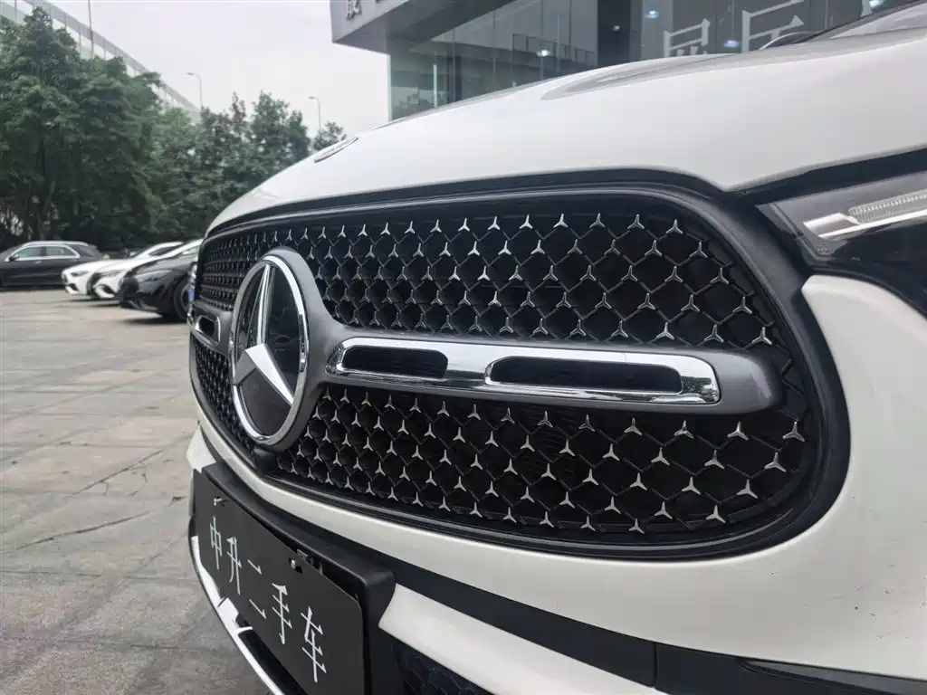 Mercedes-Benz GLC 2024 GLC 260 L 4MATIC Luxury 5-seater фото 9