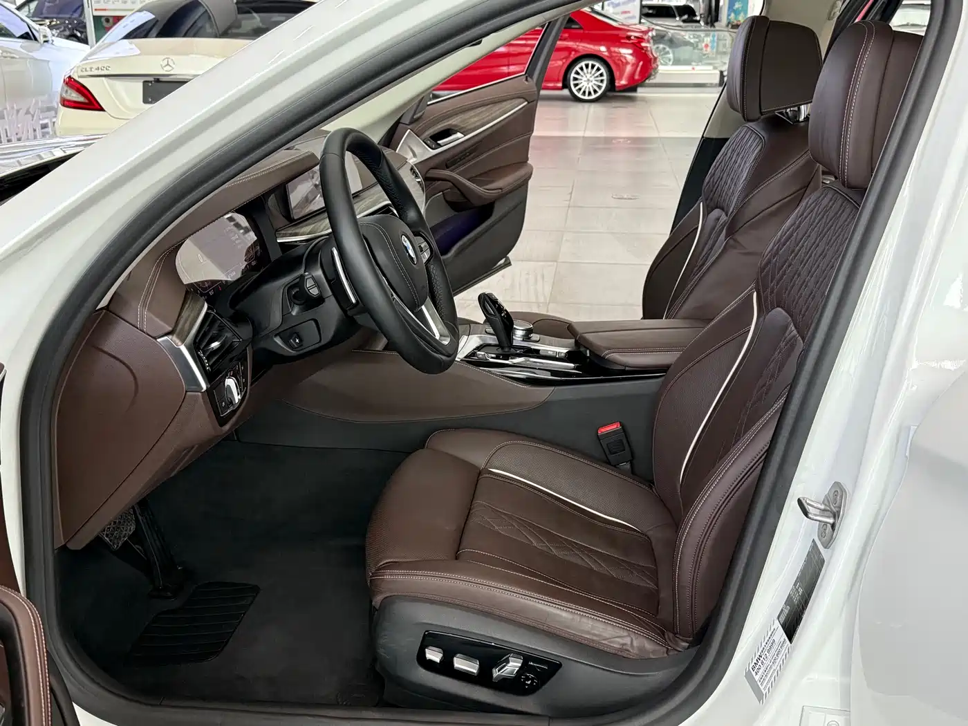 BMW 5 Series 2020 530Li Premium Luxury Package фото 8