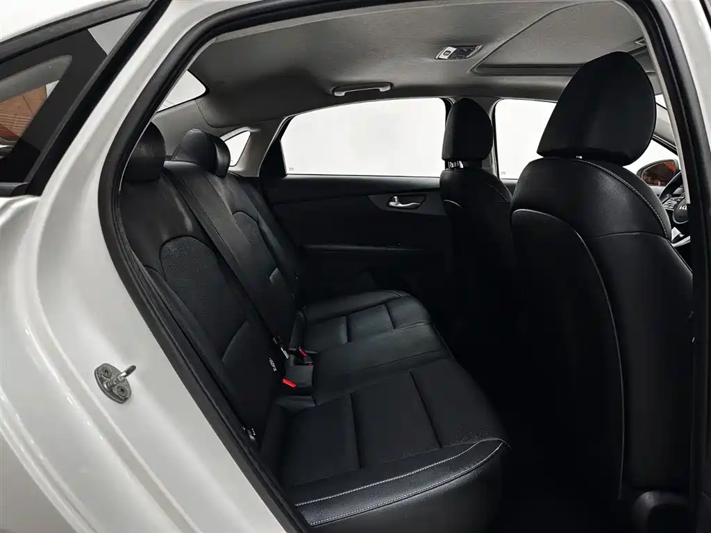 Kia K3 2023 2021 1.5L CVT Fashion Edition