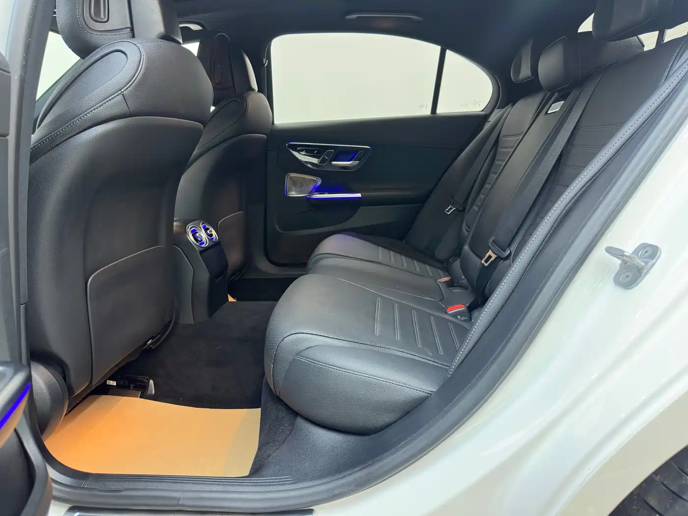Mercedes-Benz C-Class 2024 C 260 L Night Edition Sport фото 9