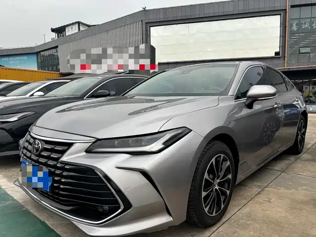 Toyota Avalon 2.0L, Люкс