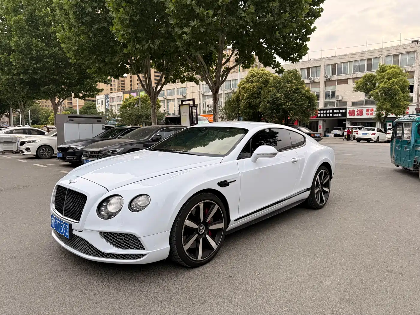 Photo 3 - Bentley Continental
