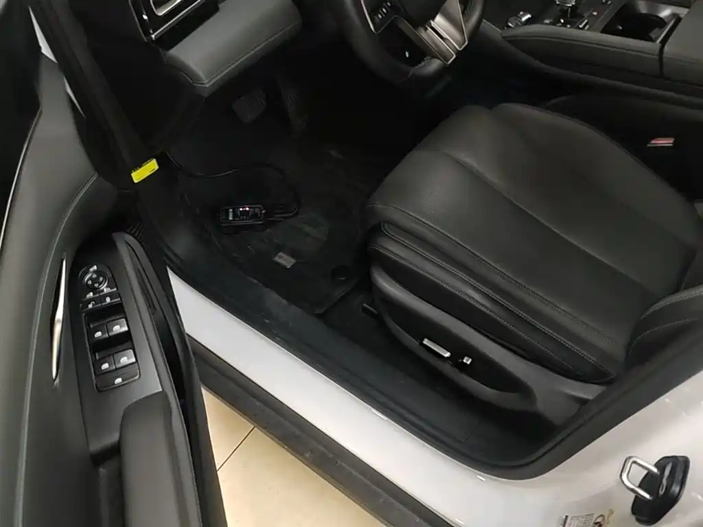 BYD Qin L 2024 DM-i 120KM Superior Edition фото 16